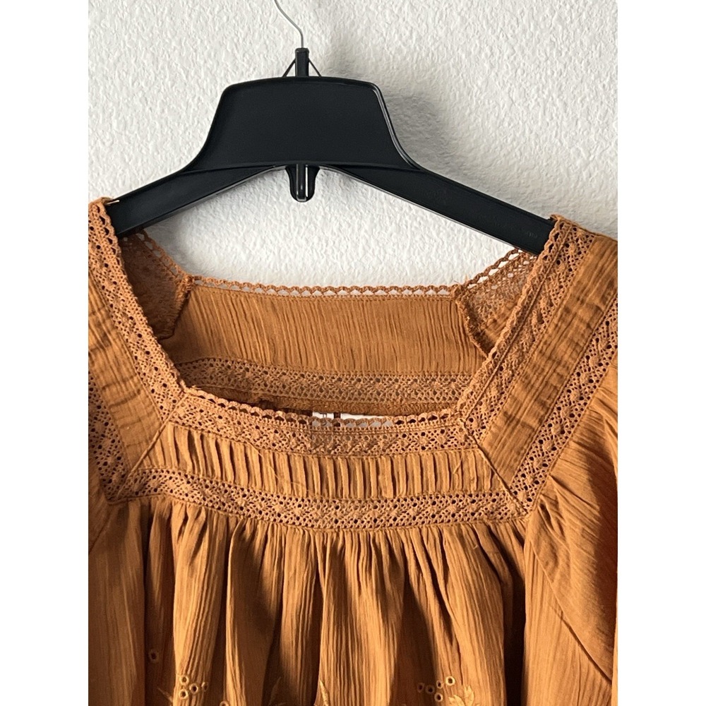 Forgotten Grace Women's embroidered Prasant Quare Neckline Blouse Size L - Picture 4 of 7